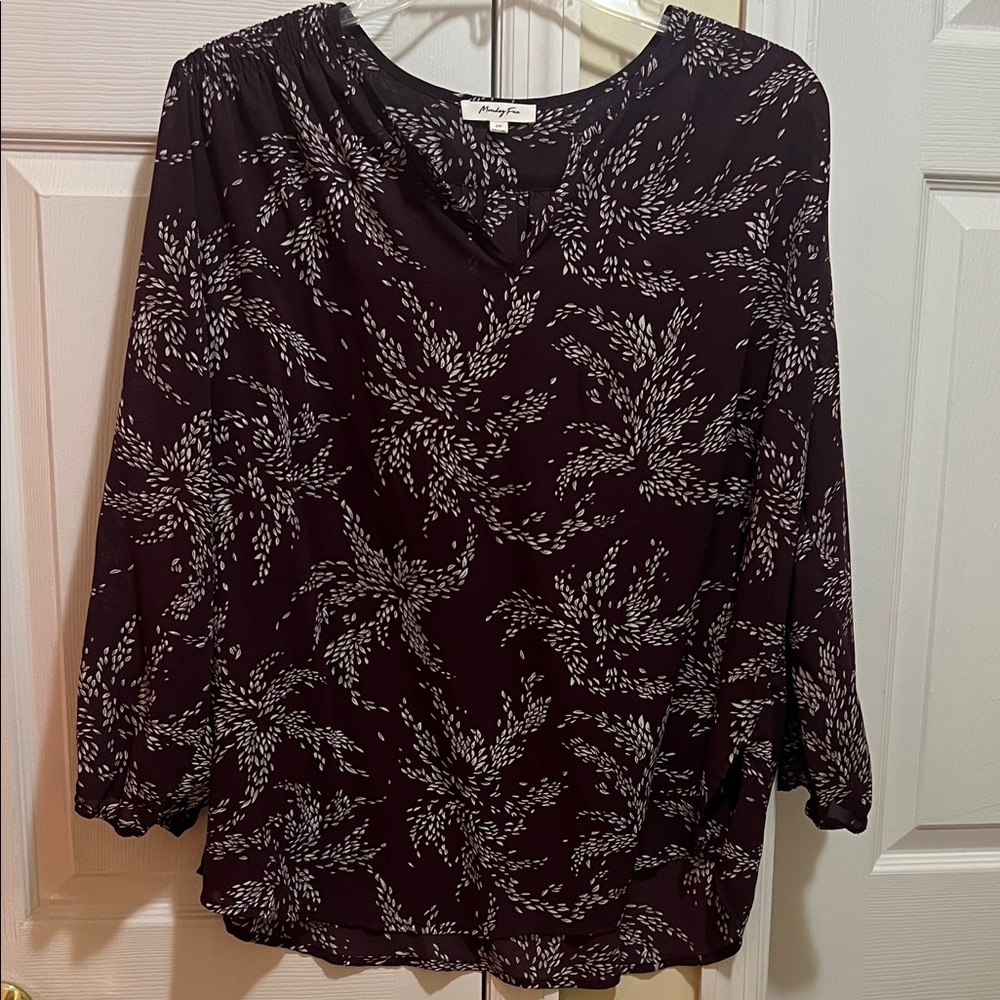 Monday Fun 2X Plum Floral-Print V-Neck Blouse